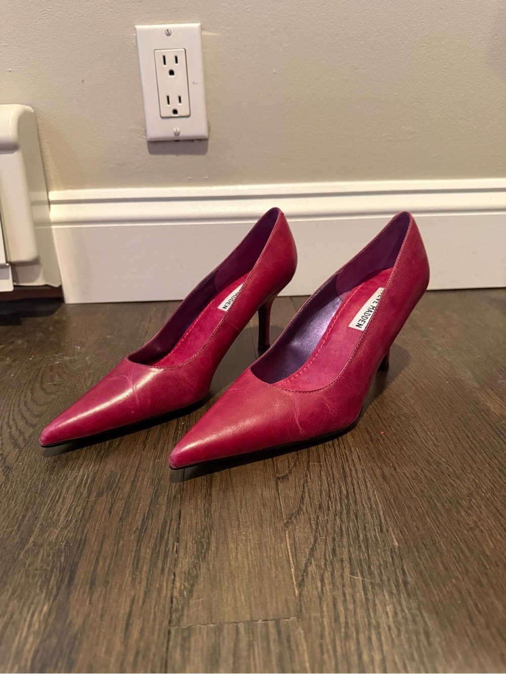 Steve Madden Burgundy Pointed-Toe Leather Pumps